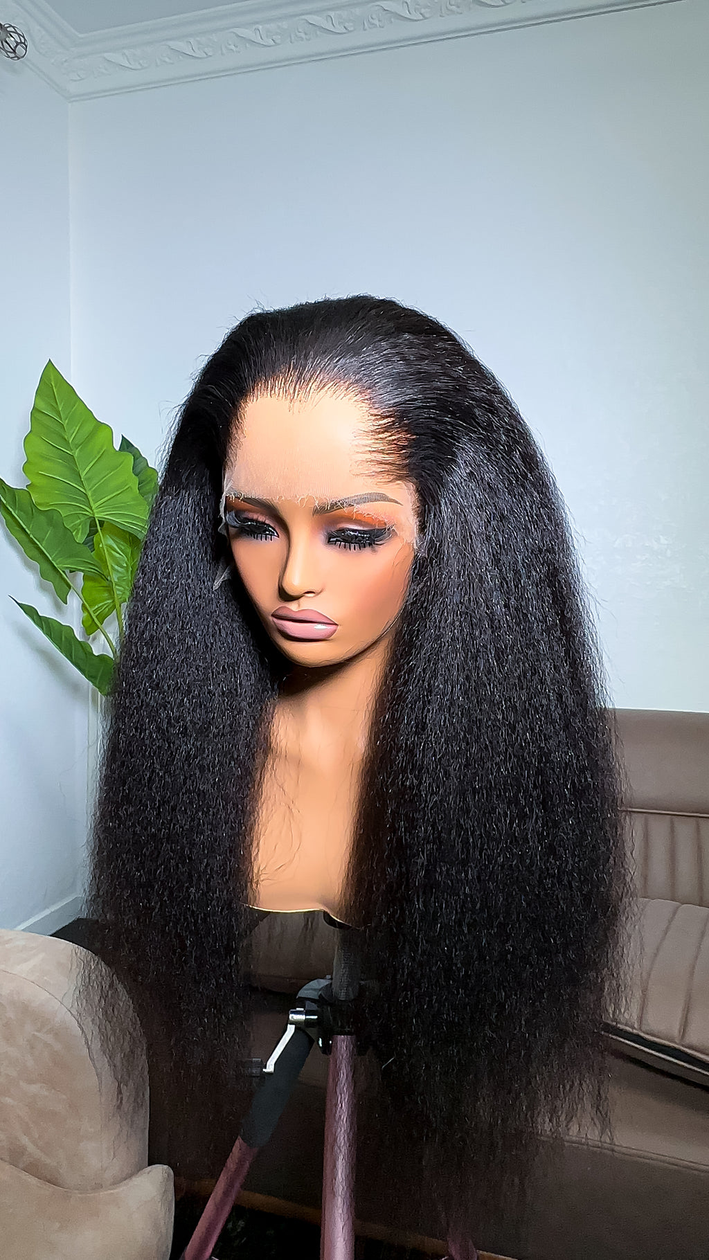 Lily Unit With Low Hairline.